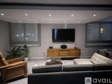 Main picture of Waldorf Tower
