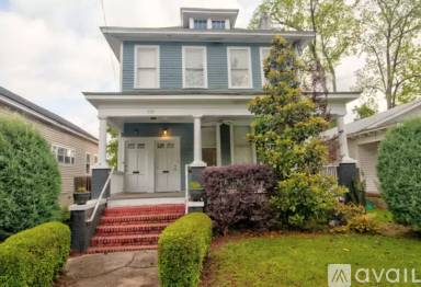 Main picture of 131 Broad St