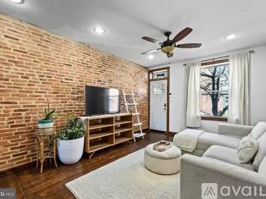 Main picture of 3523 Gough St