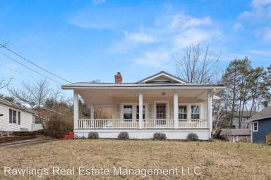 Main picture of 44 Clinton Ave
