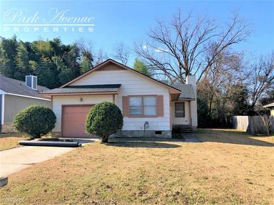 Main picture of 609 Jennings Farm Rd