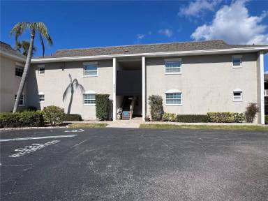 Main picture of 8825 Bay Pointe Dr