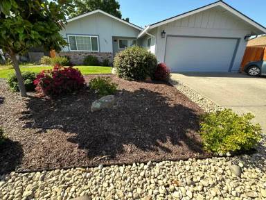 Main picture of 151 Fairview Dr