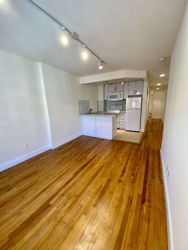 Main picture of 356 East 50th St
