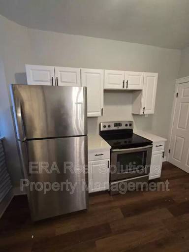 Main picture of 233 Columbian Ave