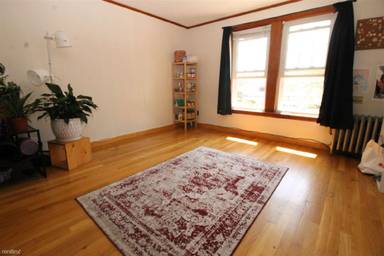 Main picture of 2 Holman St