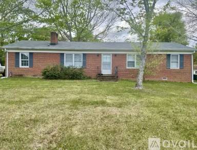 Main picture of 301 Greenbriar Dr