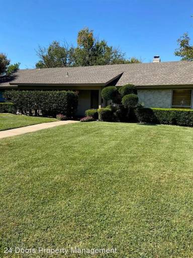 Main picture of 6200 Trail Lake Dr