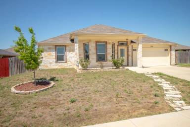 Main picture of 2704 Tara Dr