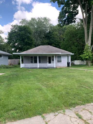 Main picture of 2214 Portage Ave