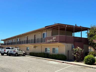 Main picture of 2011 Doolittle Dr