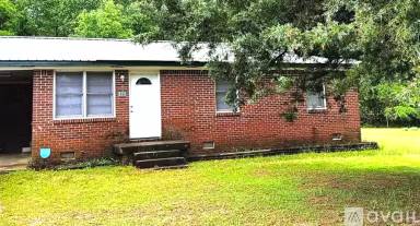 Main picture of 223 Beason Rd