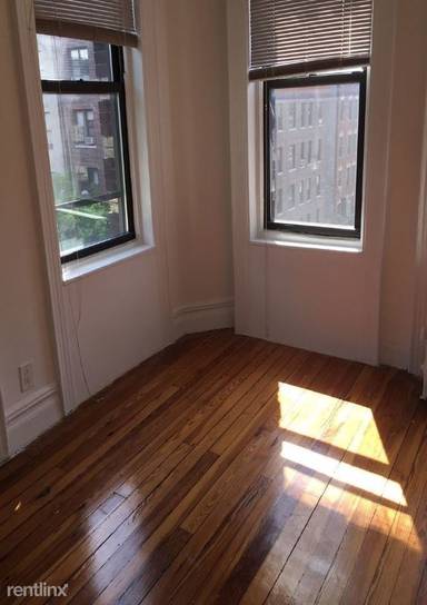 Main picture of 181 Bleecker St