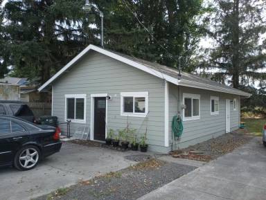 Main picture of 6475 Martin Pl