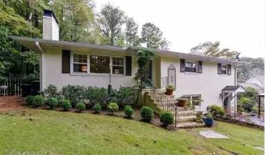 Main picture of 392 S Woodland Dr SW