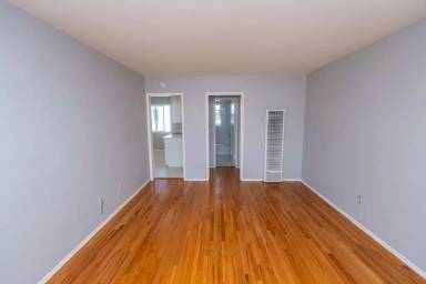 Main picture of 2920 1st Ave