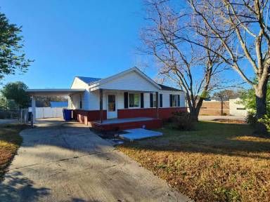 Main picture of 1347 Levy Dr