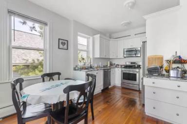 Main picture of 249 Summer St