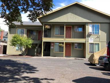 Main picture of 1331 High St
