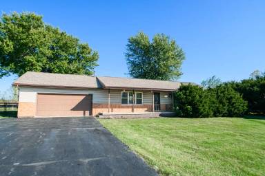 Main picture of 422 Cottam Ave