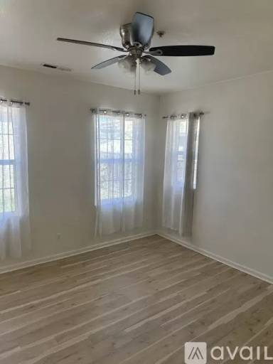 Main picture of 646 Vazquez Ave