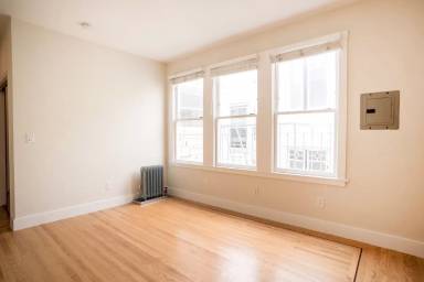 Main picture of 1819 GOLDEN GATE Apartments