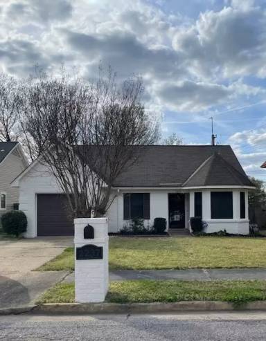 Main picture of 2237 Hometown Dr