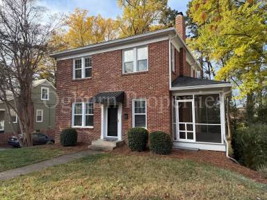 Main picture of 2213 Queen St