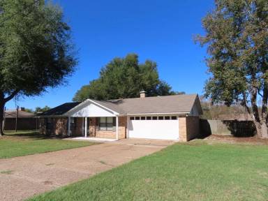 Main picture of 204 Windridge Dr