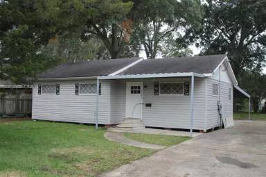 Main picture of 2406 Avenue E
