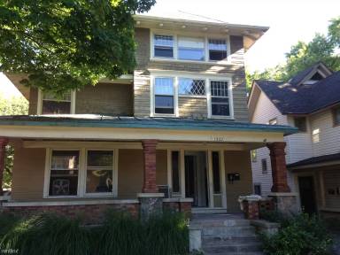 Main picture of 1307 Lake Dr SE