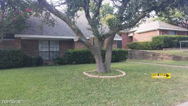 Main picture of 9716 Summerwood Cir