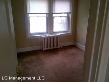 Main picture of 232 S Broad St
