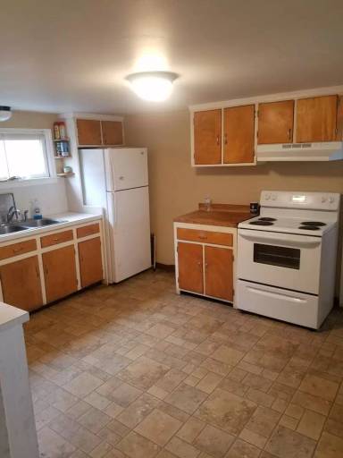Main picture of 18 W Court St