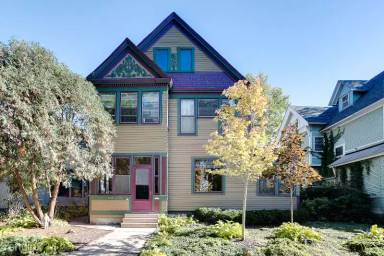 Main picture of 2425 1st Ave S