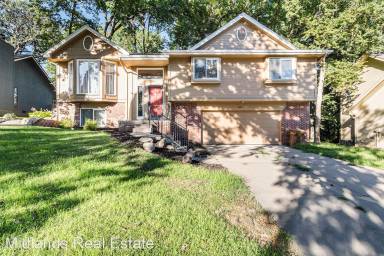 Main picture of 14111 S 33rd Ave