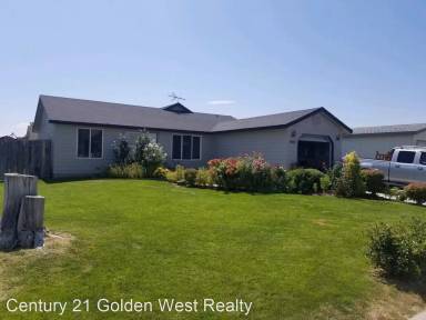 Main picture of 3924 Clayton St