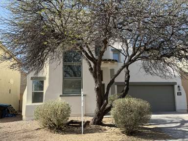 Main picture of 144 E Calle del Rondador