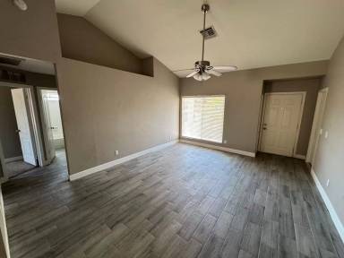Main picture of 768 E Stottler Pl
