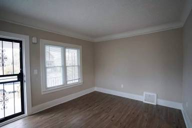 Main picture of 6015 Garland St