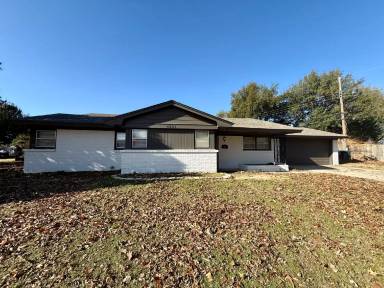 Main picture of 4301 NW 43rd St