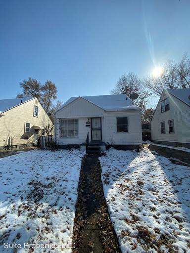 Main picture of 26671 W Hills Dr