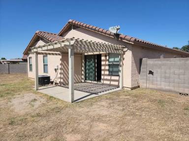 Main picture of 15825 W Watson Ln