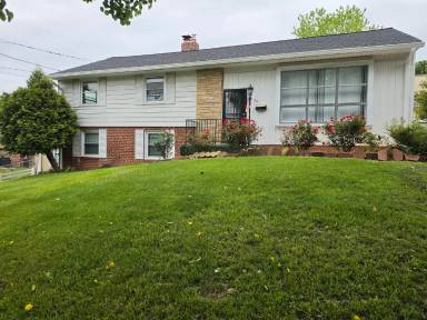 Main picture of 5825 Lamont Dr