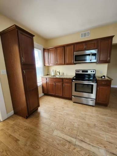 Main picture of 60 Berry St