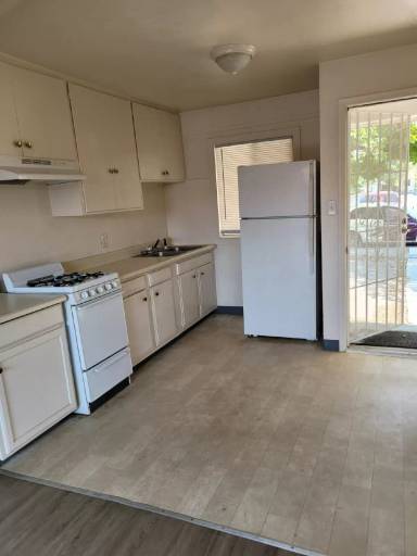 Main picture of 635 Franklin Ave