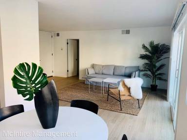 Main picture of 520 Kelton Apartments