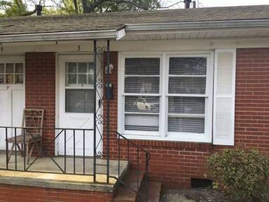 Main picture of 302 S Broad St