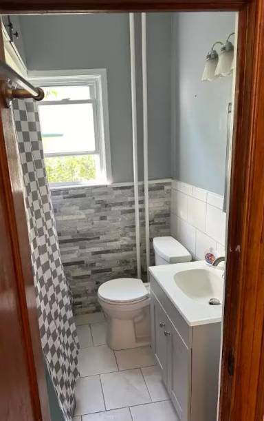 Main picture of 366 New Scotland Ave