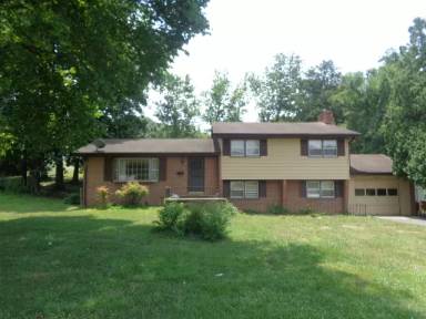 Main picture of 4049 Blue Springs Pkwy